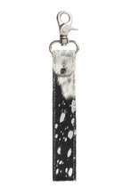 Load image into Gallery viewer, KF2504 Concho Black &amp; White Hairon Key Fob