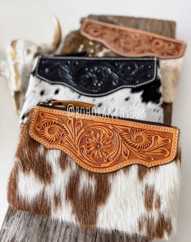 2546BH  Cowhide Wristlet Purse