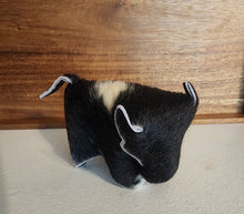 Load image into Gallery viewer, Bull Figurines